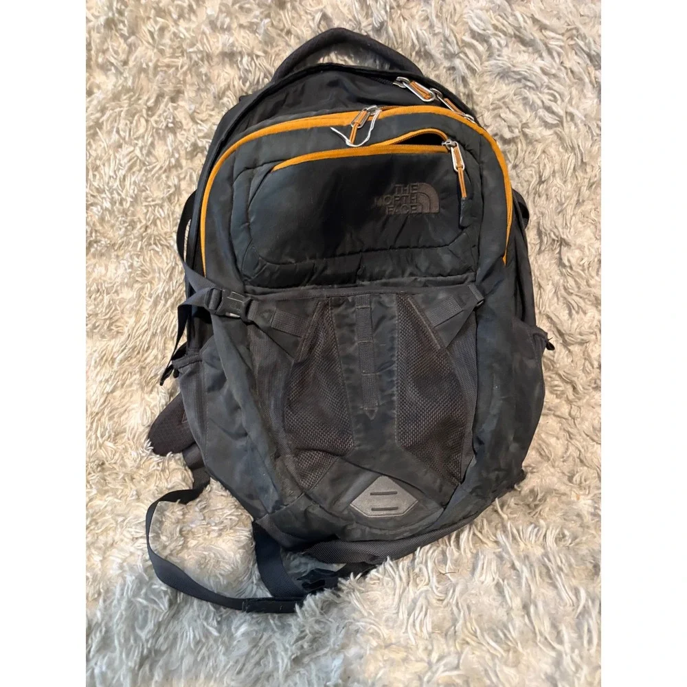 The North Face Recon Backpack Grey Yellow FlexVent Laptop Daypack Hiking Bag